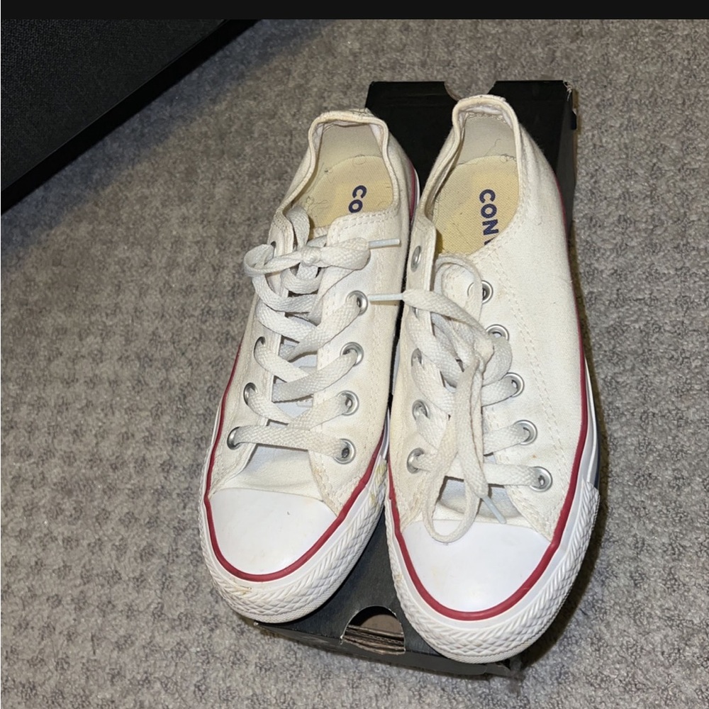 Women Converse
